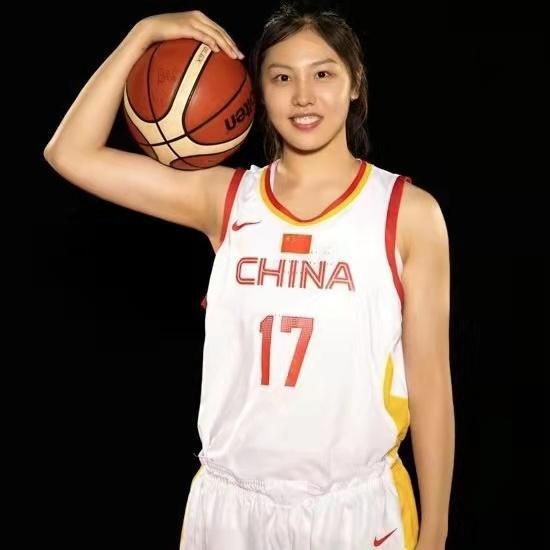 影片用写实化的手法描绘出了后核战时代的世界图景，导演没有渲染暴力，但也没有对暴力扭扭捏捏